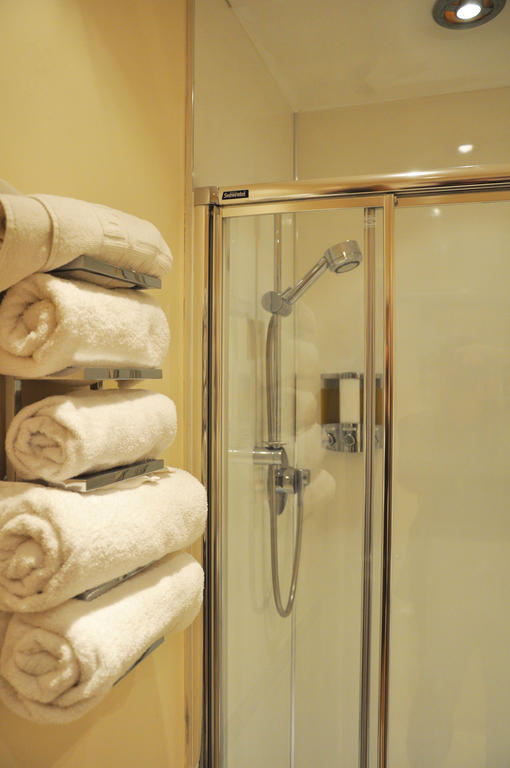 Zinn Apartments - City Centre أبردين الغرفة الصورة